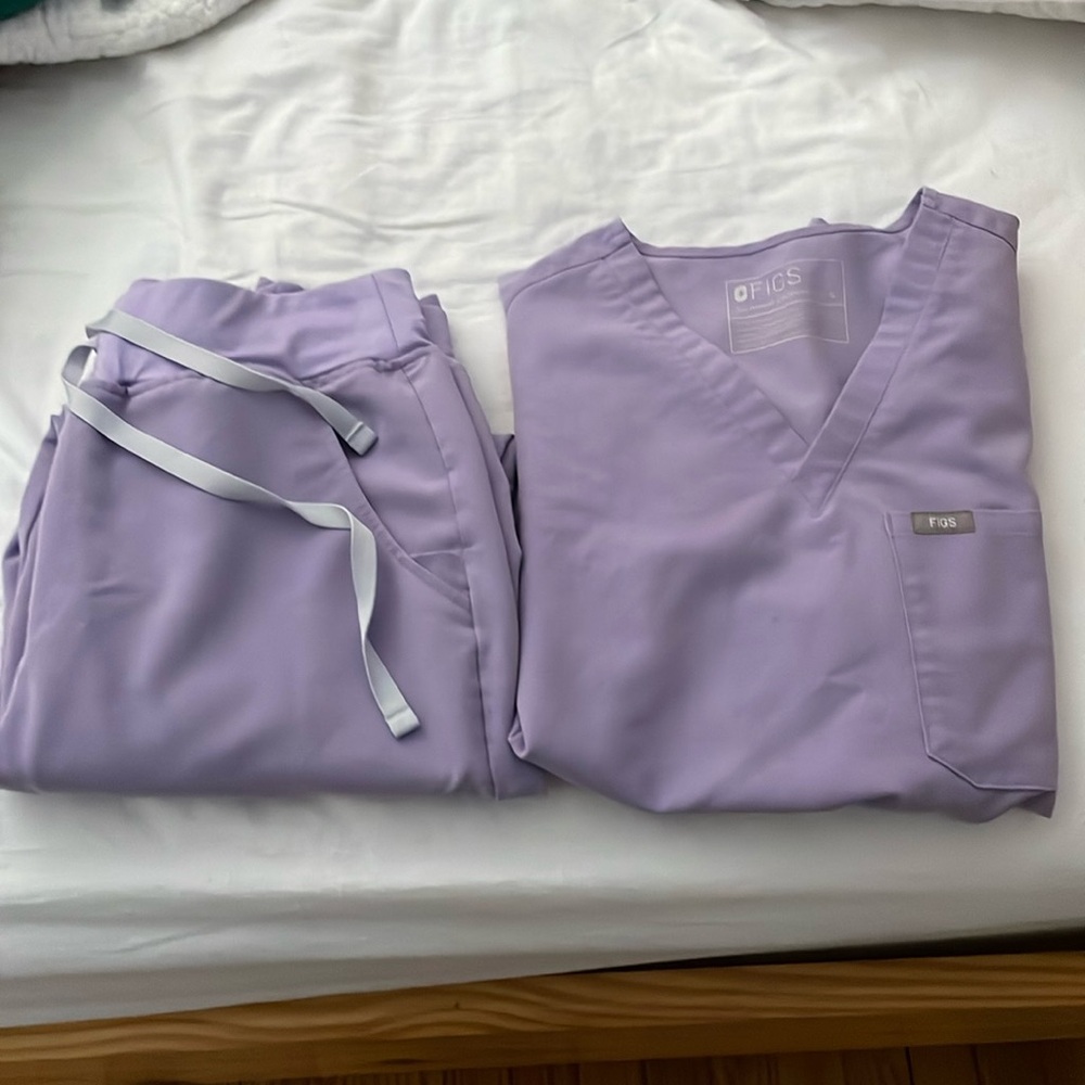 Figs Scrub Set